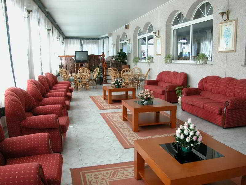 Ton Hotel