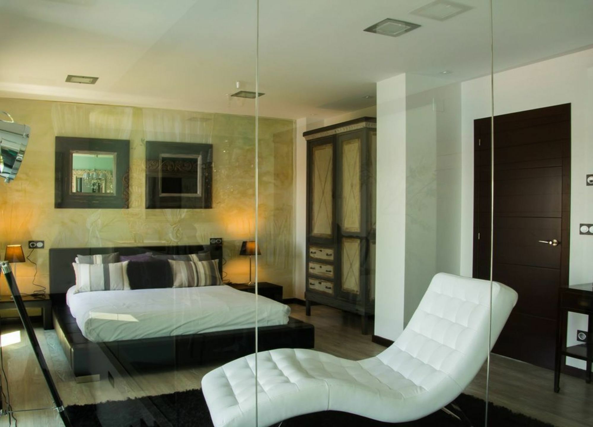 Villa 101120 5 Bedroom By Mo