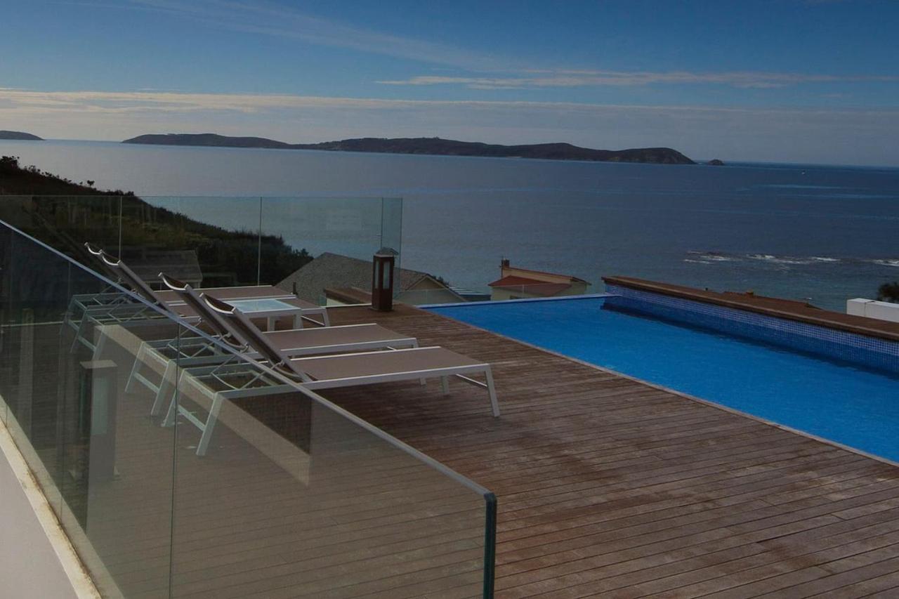 Villa De Diseno Con Impresionantes Vistas Al Mar