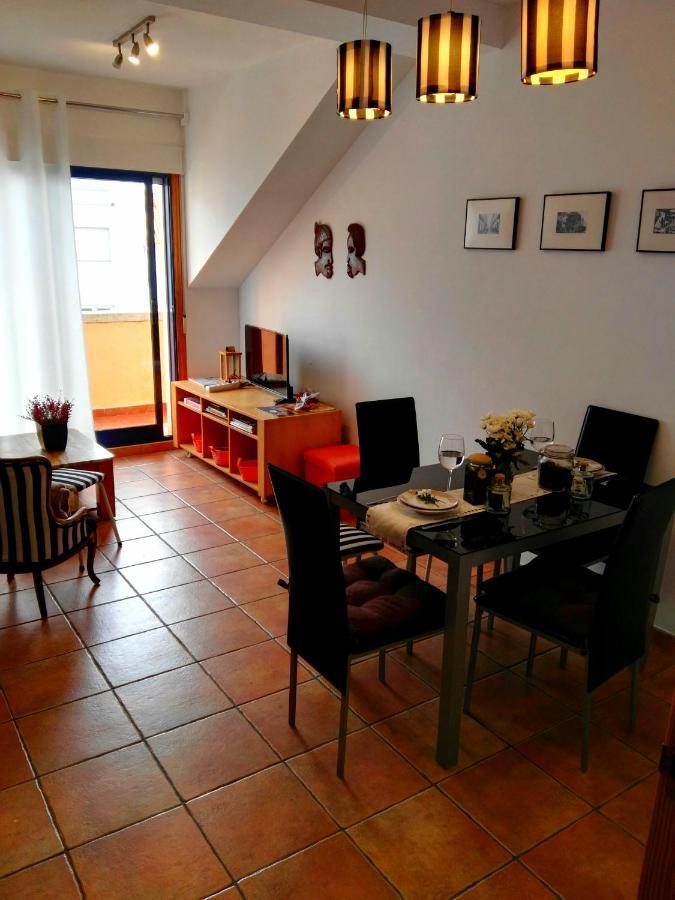 áticos Con Terraza Vistas Urbanos 100 Playa Apartamento *